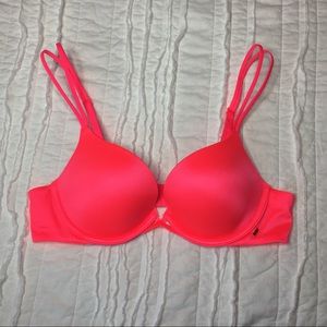 NWOT VIctoria’s Secret Push Up Bra